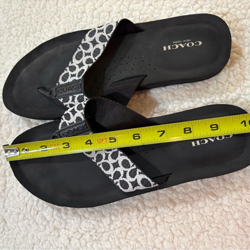 COACH. Black and White Flip Flops - Picture 6 of 6